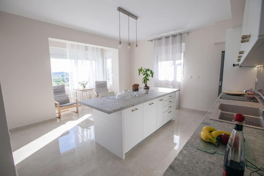 Over The Horizon 3 Bedroom Apartment Нафплион Екстериор снимка